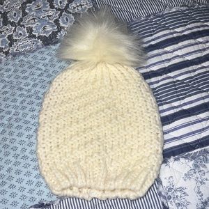 American Eagle 🦅 Toboggan with removable Pom Pom